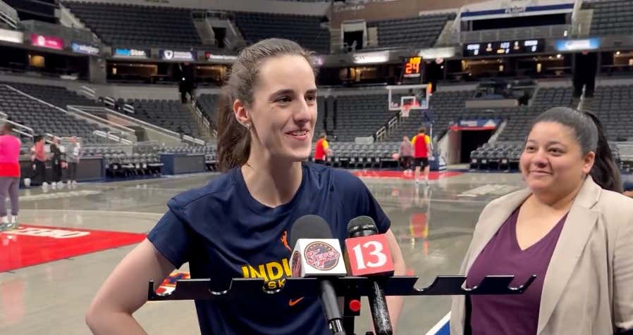 Caitlin Clark Officially Ends The GOAT Debate, Says LeBron Is The Best Player Ever And Her Favorite Player Of All Time