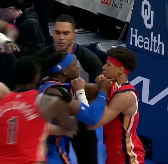 Lu Dort And Jeremiah Fears Got Into A Fight On The Final Play Of The Game And Fears Had To Be Held All The Way Back To The Locker Room