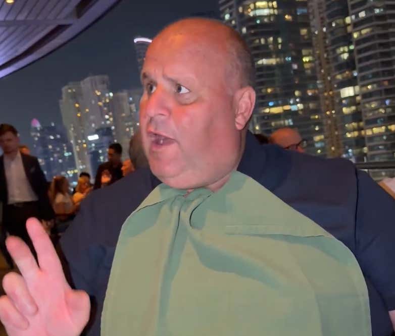 Many Are Saying This Fella Put On One Of The Most Heroic Performances Ever Ordering Chinese Food For The Table