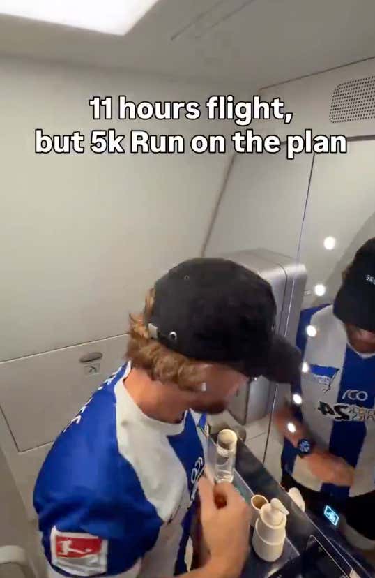 Runners Need To Be Stopped: A TikTokker Recorded Himself Running A 5K In A Plane Bathroom In 59 Minutes