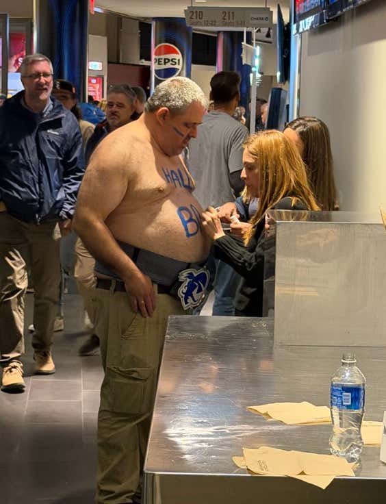 This Seton Hall Fan Getting His Belly Painted In The Concourse Of MSG Is The Epitome Of Dudes Rock
