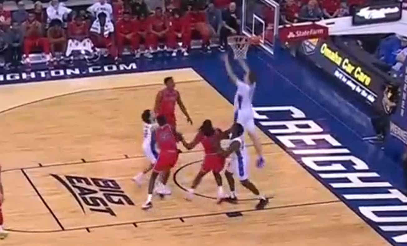 Friendly Reminder to Any March Madness Team: The Airball Alley-Oop (or Airball Pass) is Free Points When You Need Them