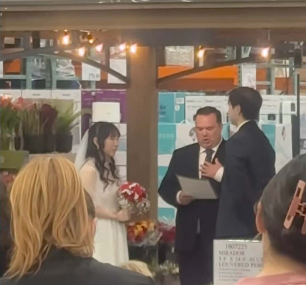 Having Your Wedding At Costco Is Actually A Genius Idea