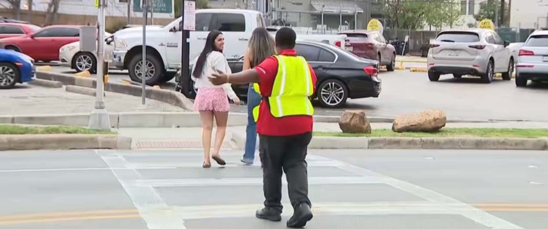 "YOU'RE NOT A COP!!!" – This 20-Year Old Kid Who Takes it Upon Himself to Be a Crossing Guard at a High Traffic Houston Crosswalk Has Balls of Steel