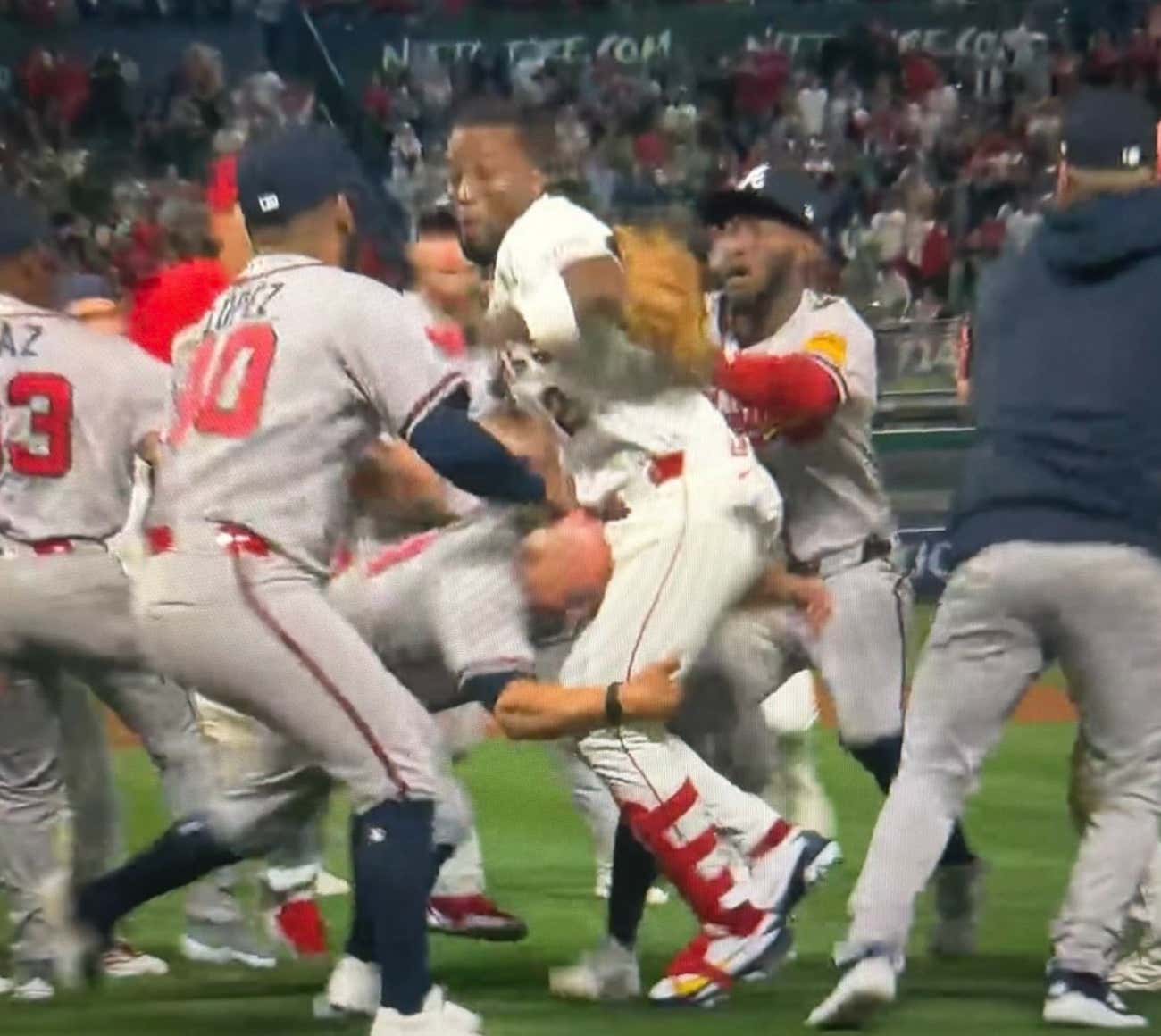 The Real Highlight Of Last Night's Brawl Was 62 Year Old Braves Manager Walt Weiss Executing a Textbook Tackle/Spear On 6'3" Jorge Soler