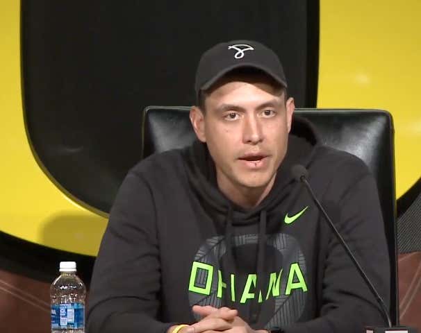 Oregon's QB Coach Doesn't Want To Deal With Any Player Who Hesitates When He Asks Them If They Like Chocolate Or Vanilla Ice Cream