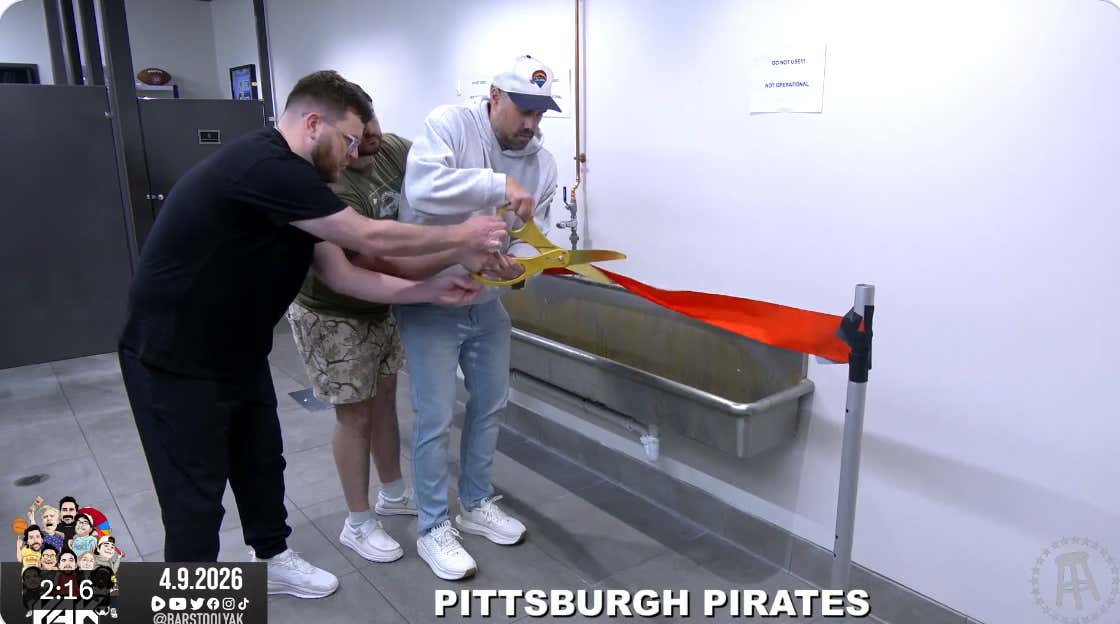 The Pittsburgh Pirates Helped Open Up The Barstool Chicago Trough