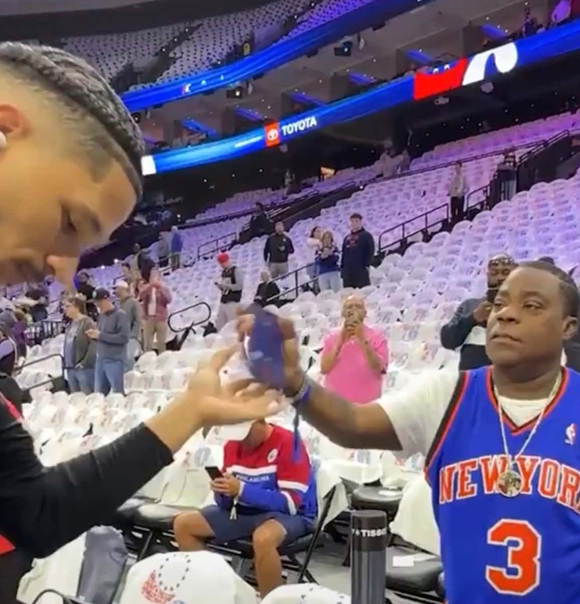The Knicks Are So Much Better Than The Sixers, Tracy Morgan Had Josh Hart Talk To Nas On His Phone During Pregame Warmups