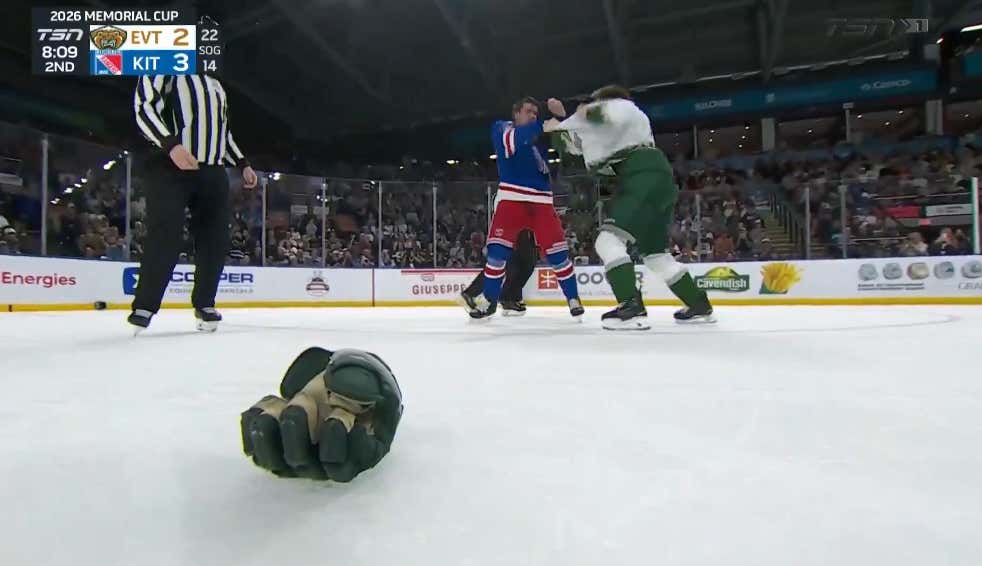 This On-Ice Camera Angle Of Fights At The Memorial Cup Is Incredible, And I Am Begging Gary Bettman To Bring It To The NHL