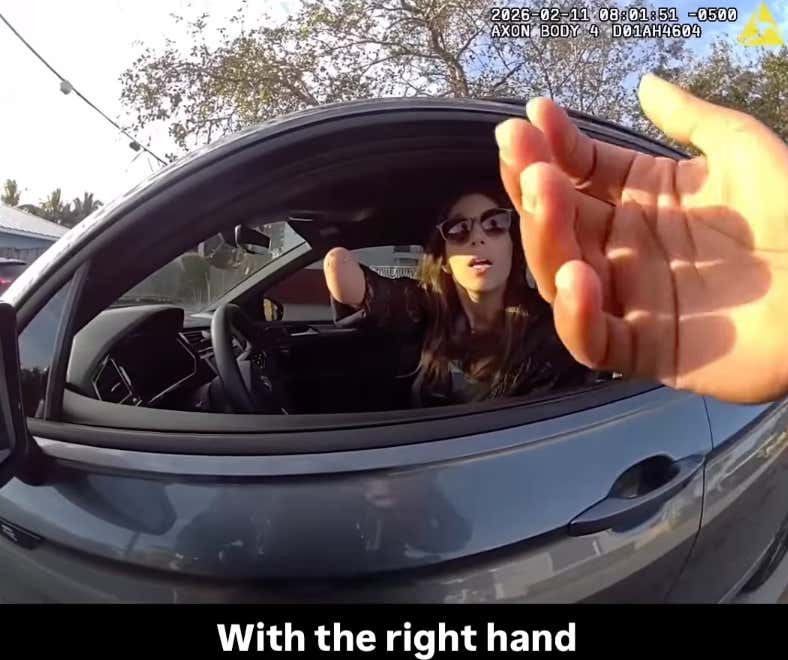 Amazing Body Cam Footage Of A Woman Pulled Over For Having Her Phone In Her Right Hand....Only Problem Is She Doesn't Have A Right Hand
