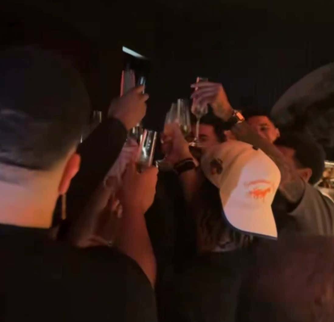 "Fuck Wemby" - Jalen Brunson Spoke For Everyone As He Led a Proper Toast Last Night While The Knicks Continued To Celebrate Their NBA Championship