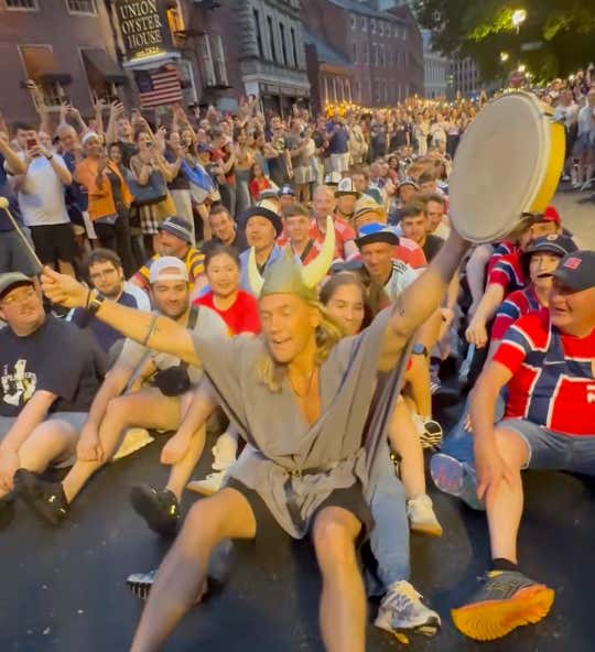 The Tartan Army Joined Forces With Norway Fans To Start Rowing In The Streets Of Boston, Become The Ultimate World Cup Superteam