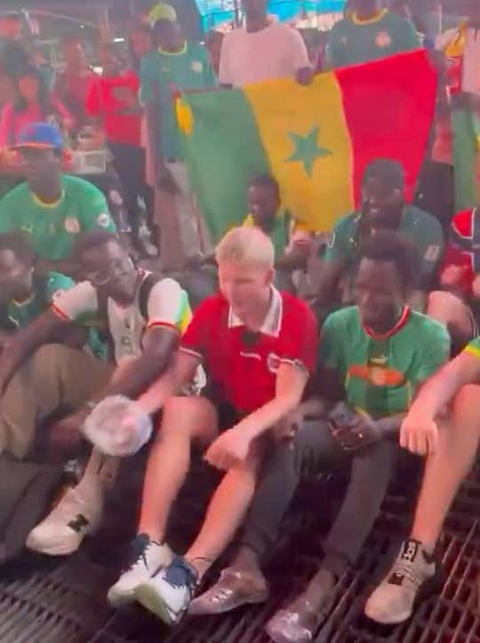 Senegal Fans Learning The Viking Row In Times Square After They Got Lost To Norway Is What The World Cup Is All About