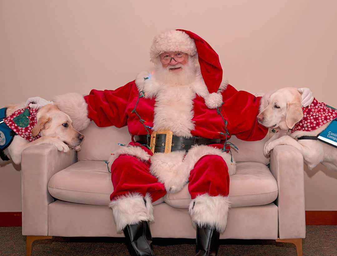Santa Claus Arrested For Trying to Meet a 15-Year Old Boy