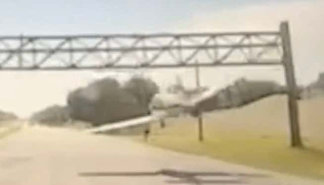 This 21-Year Old Flight Instructor Made a Highly Impressive Emergency Landing on Florida Highway