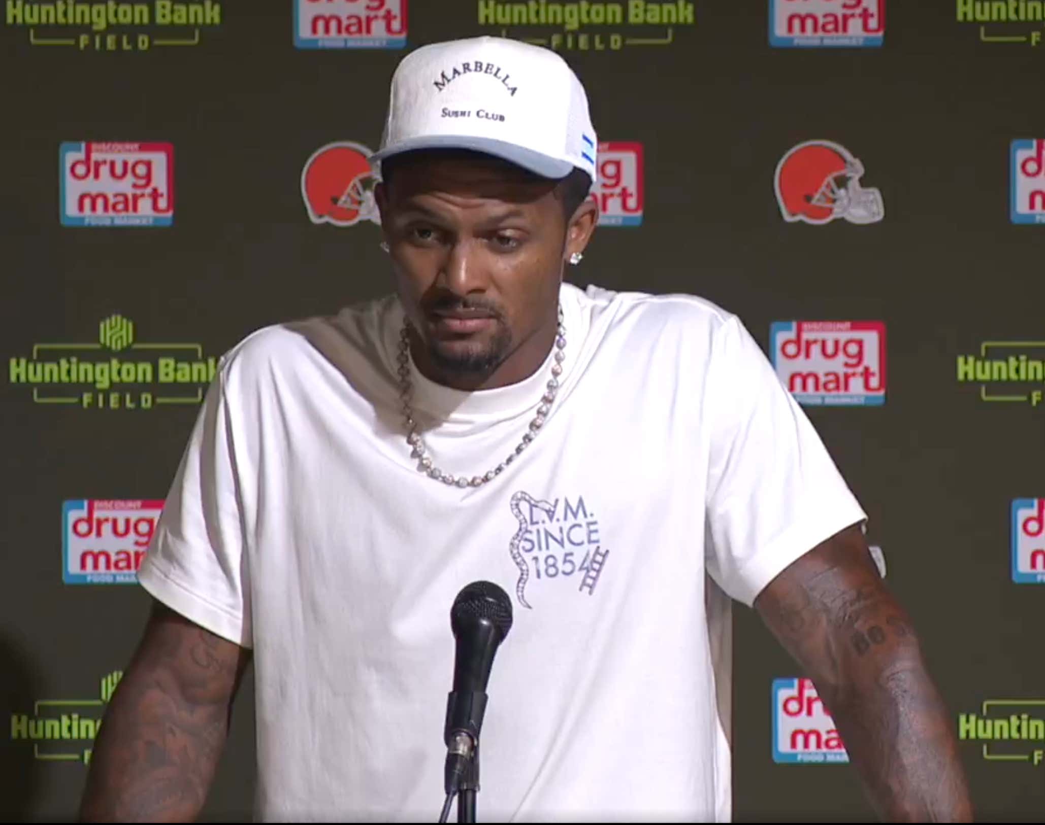 Deshaun Watson And Browns Fans Are Having An All Out WAR