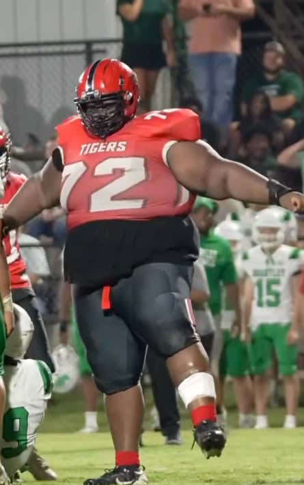High School DL OBrendan "Big Baby" Jones Is In The Unit Hall Of Fame At 6'2 380 Pounds