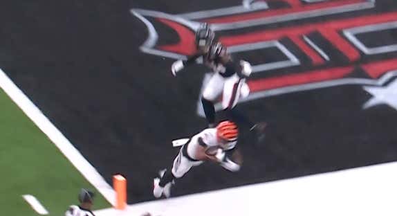 This Insane Catch By Ja'Marr Chase Is Why He's The Best Wide Receiver In The NFL