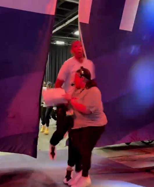 A'ja Wilson Accidentally Truck Sticked A Production Worker While Running Out Of The Tunnel Before Last Night's Aces Game