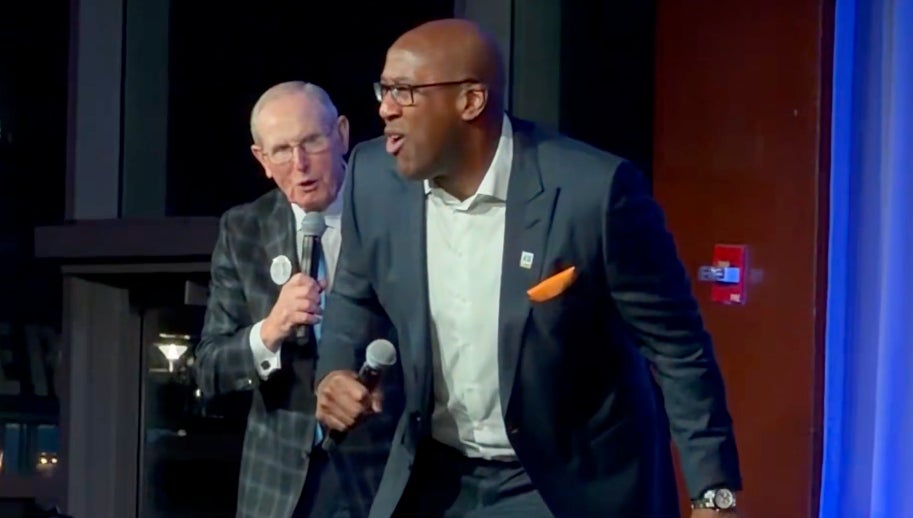 Mike Brown And Tom Coughlin Singing "Who Let The Dogs Out" Is Exactly What New York Needs To Hear Right Now