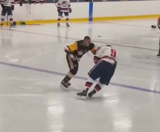 A 1-Punch Knockout Like This In A Hockey Fight Should Absolutely Count As A Goal