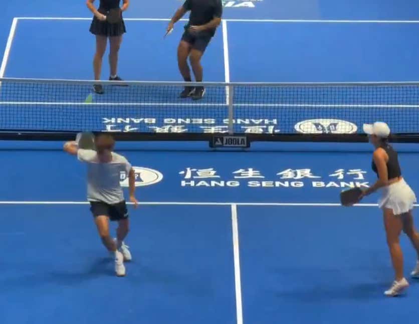 It Doesn't Get More Showtime In Pickleball Than This No-Look Behind-The-Back 360 Winner From Hayden Patriquin