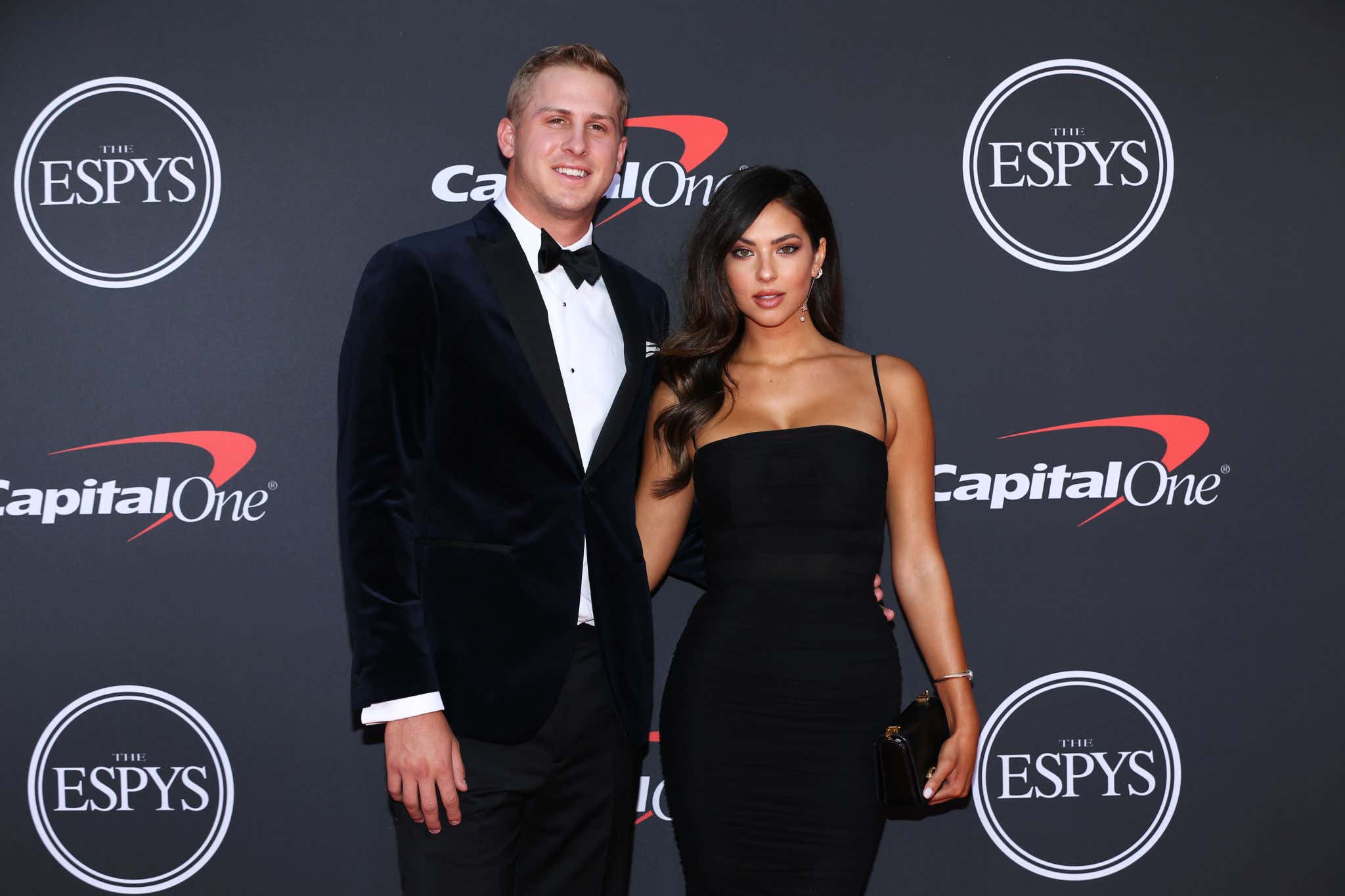 NFL Players Wives Fight Back Against Being Called 'Gold Diggers' and it's Glorious