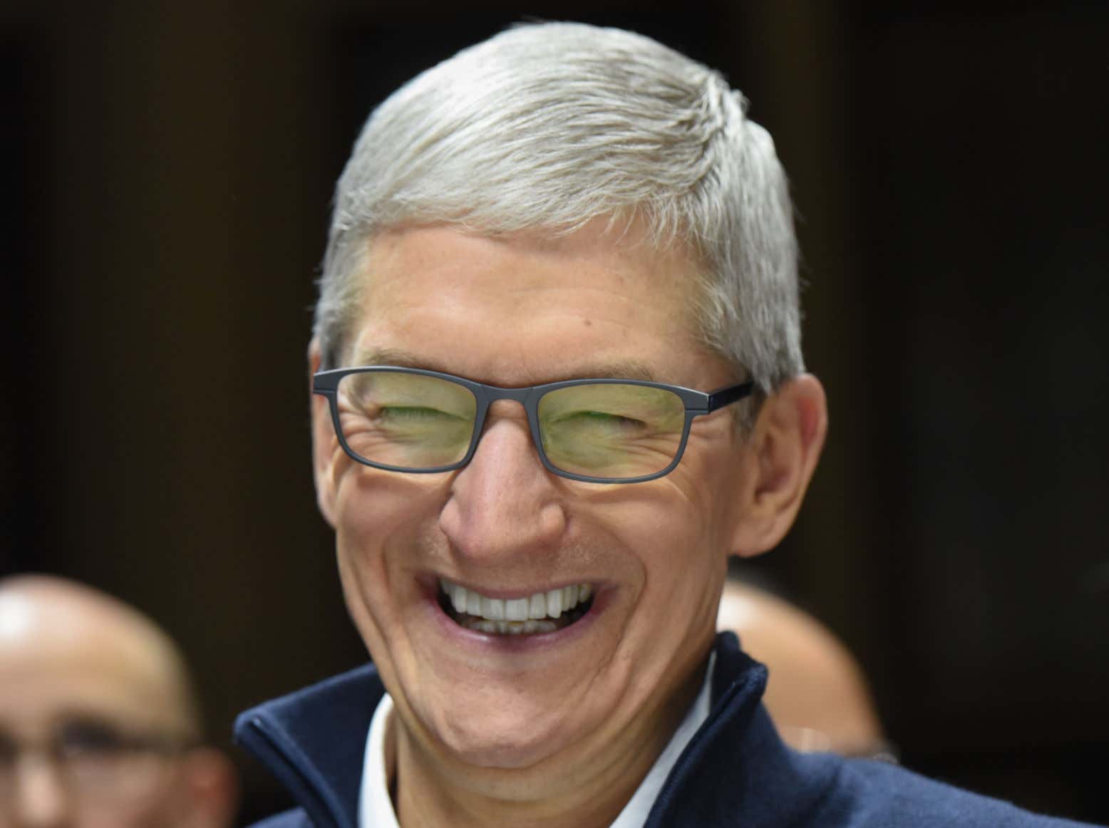 Apple CEO Tim Cook Just Received A 750 MILLION Bonus For His 10 Year