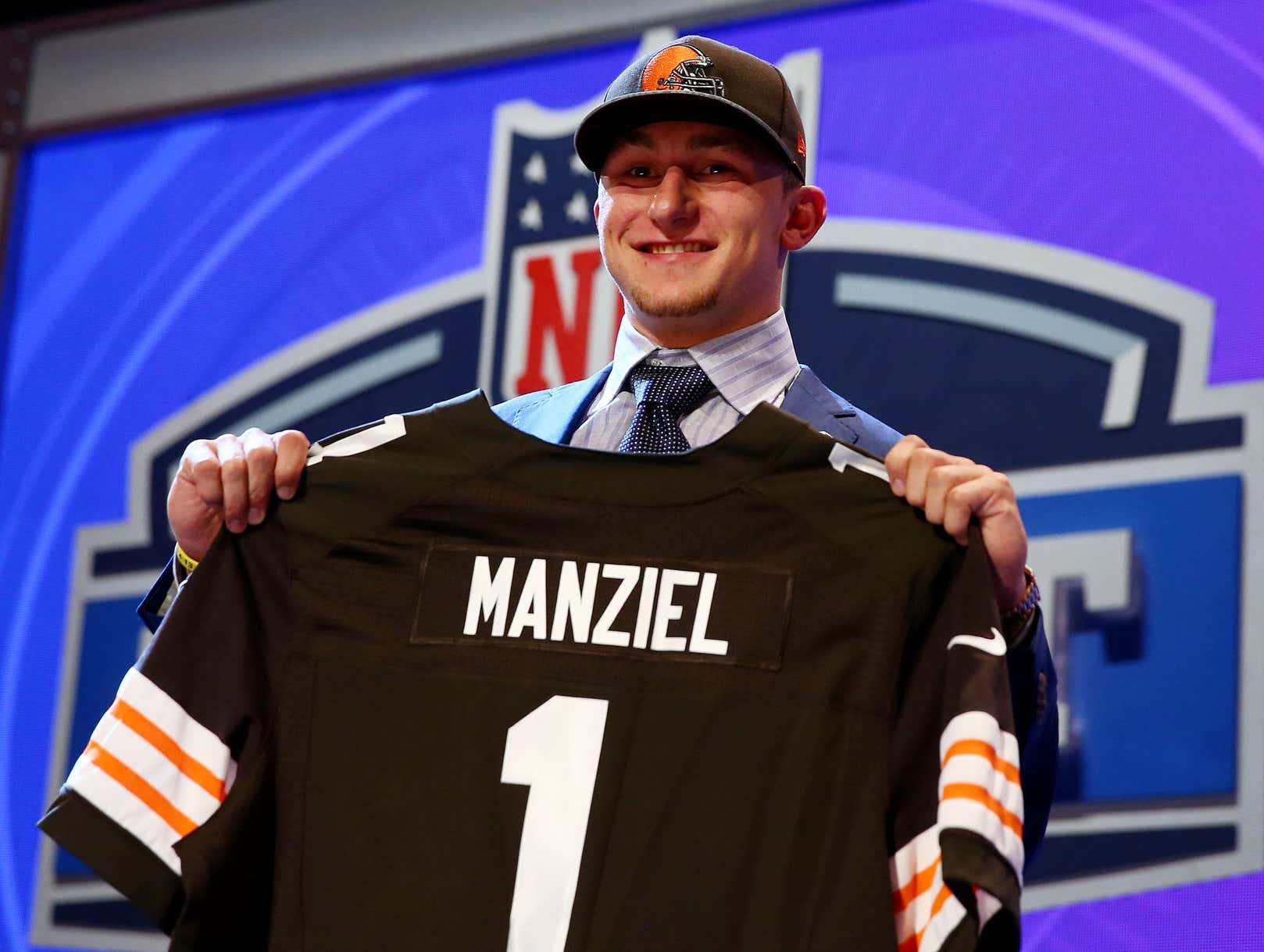 DUDE Wipes Is Allowing Browns Fans To Trade In Any Browns Quarterback