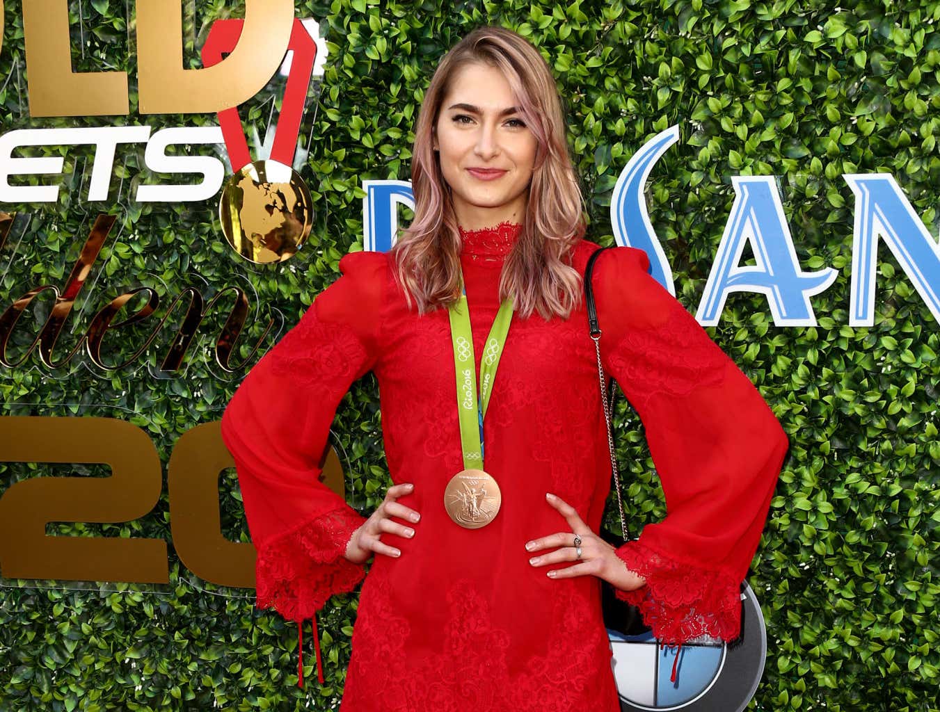 Fencer Model Goes Viral With Video Of How Many Other Countries Pay