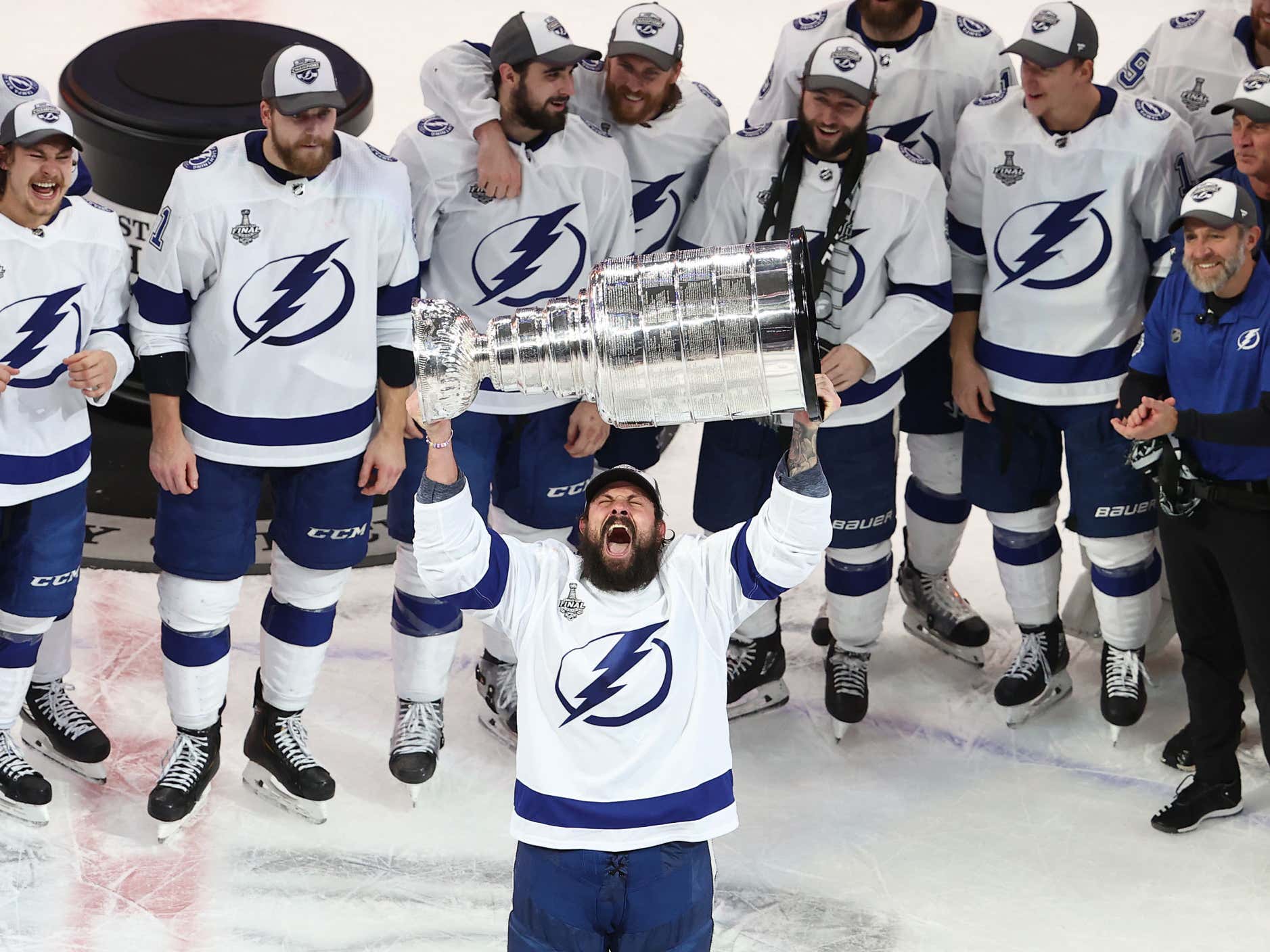 Spittin Chiclets Guide to Betting Hockey Part II OneWay Contract