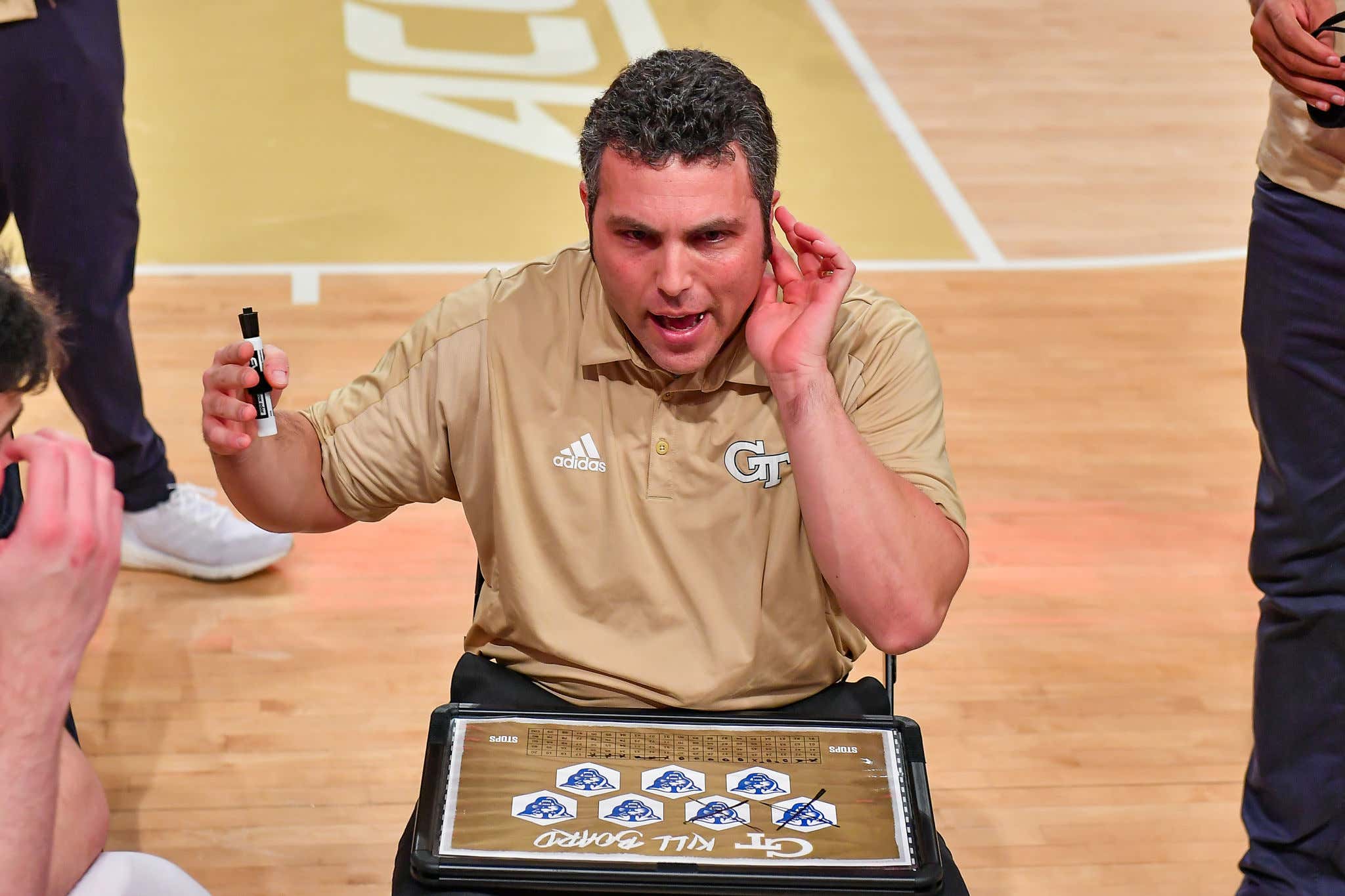 Josh Pastner Spent His Press Conference Rambling About Wanting To Live Until He's 120 Because He Loves College Hoops Too Much