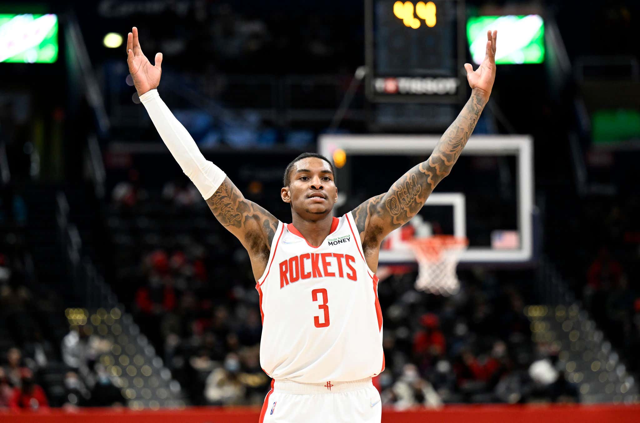 Washington Wizards Announcer Either Made A Huge Mistake Or a Really Bad Joke When He Said ‘Kevin Porter Jr., like his dad, pulled that trigger right at the right time’