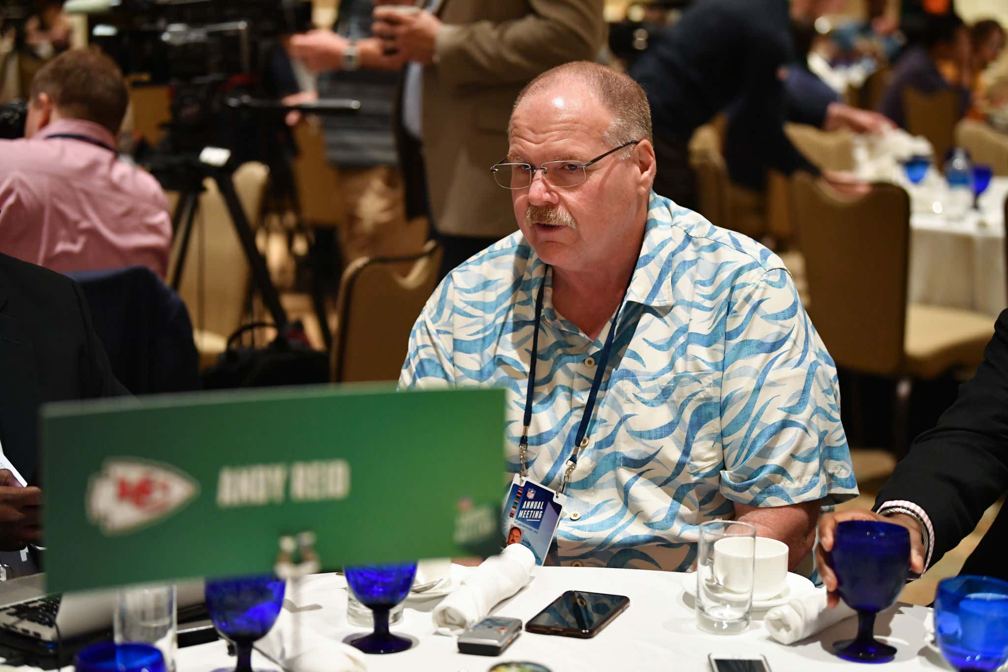 Andy Reid Refusing To Eat A Cheeseburger With Mustard On It Is The Most Shocking News Of Super Bowl Week