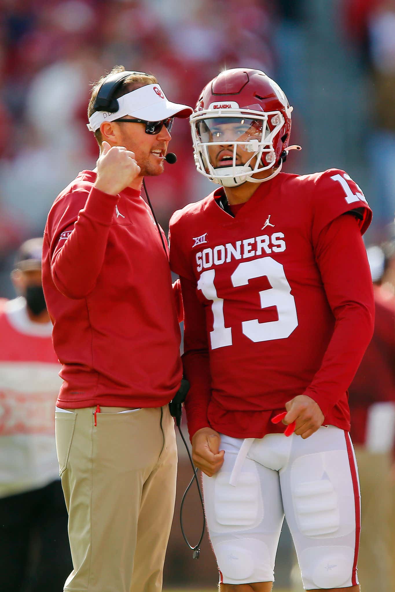 Caleb Williams Announces He's Following Lincoln Riley to USC