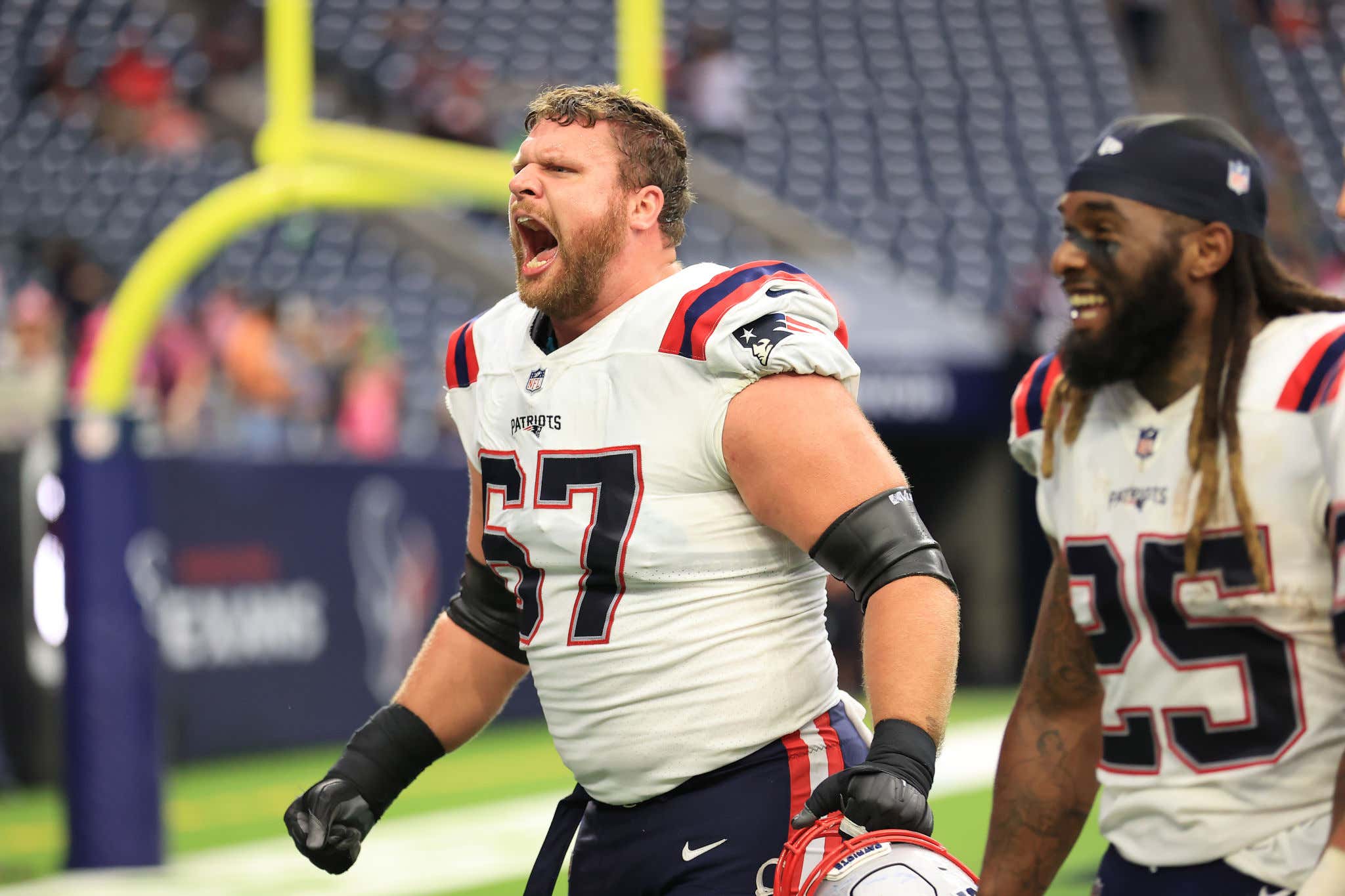 Bengals sign Patriots OL Ted Karras to a 3-year deal, report says