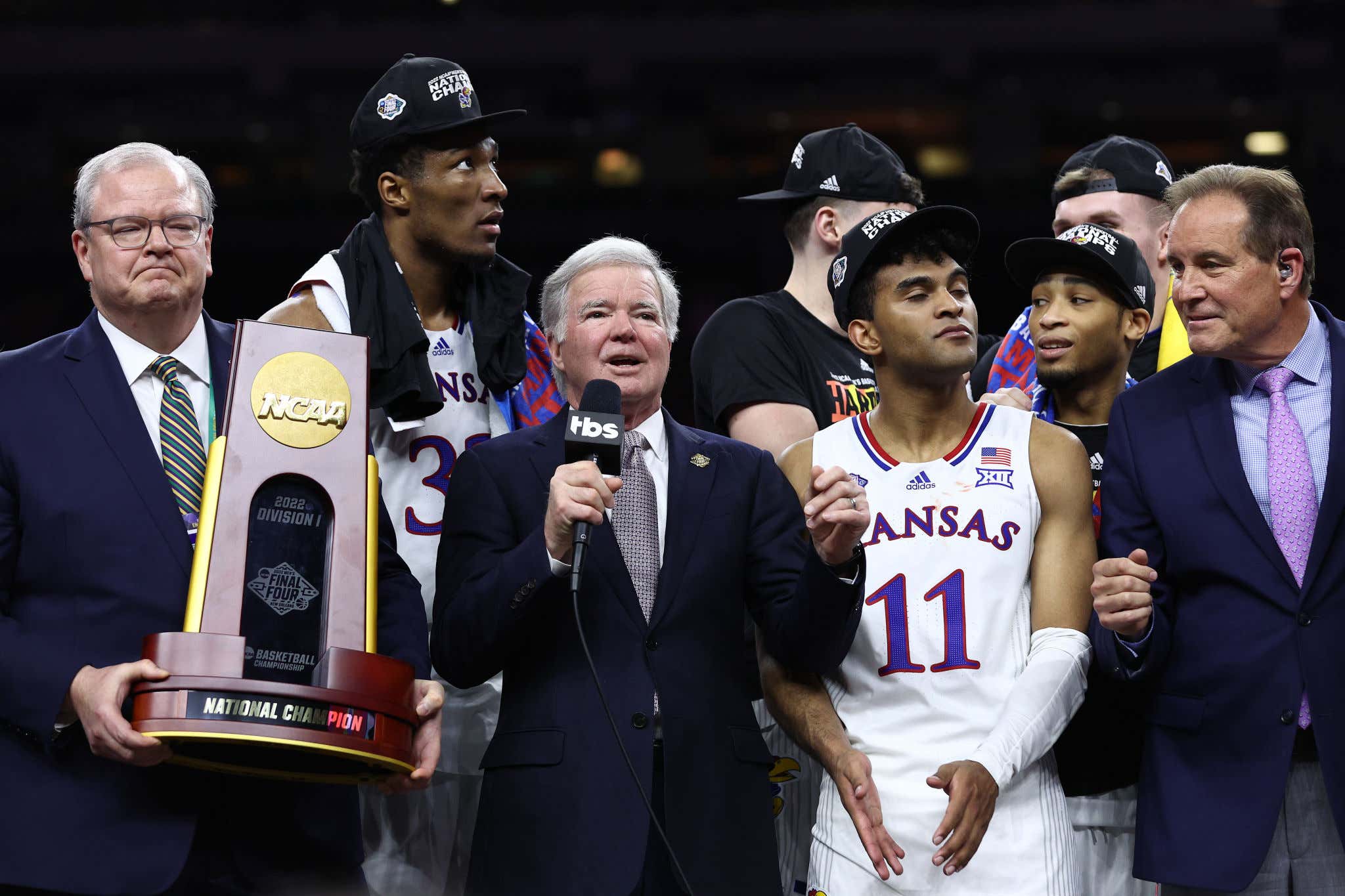 Only Mark Emmert Could Screw Up A Simple Thing And Make A Trophy Presentation With Him And Bill Self Even More Awkward