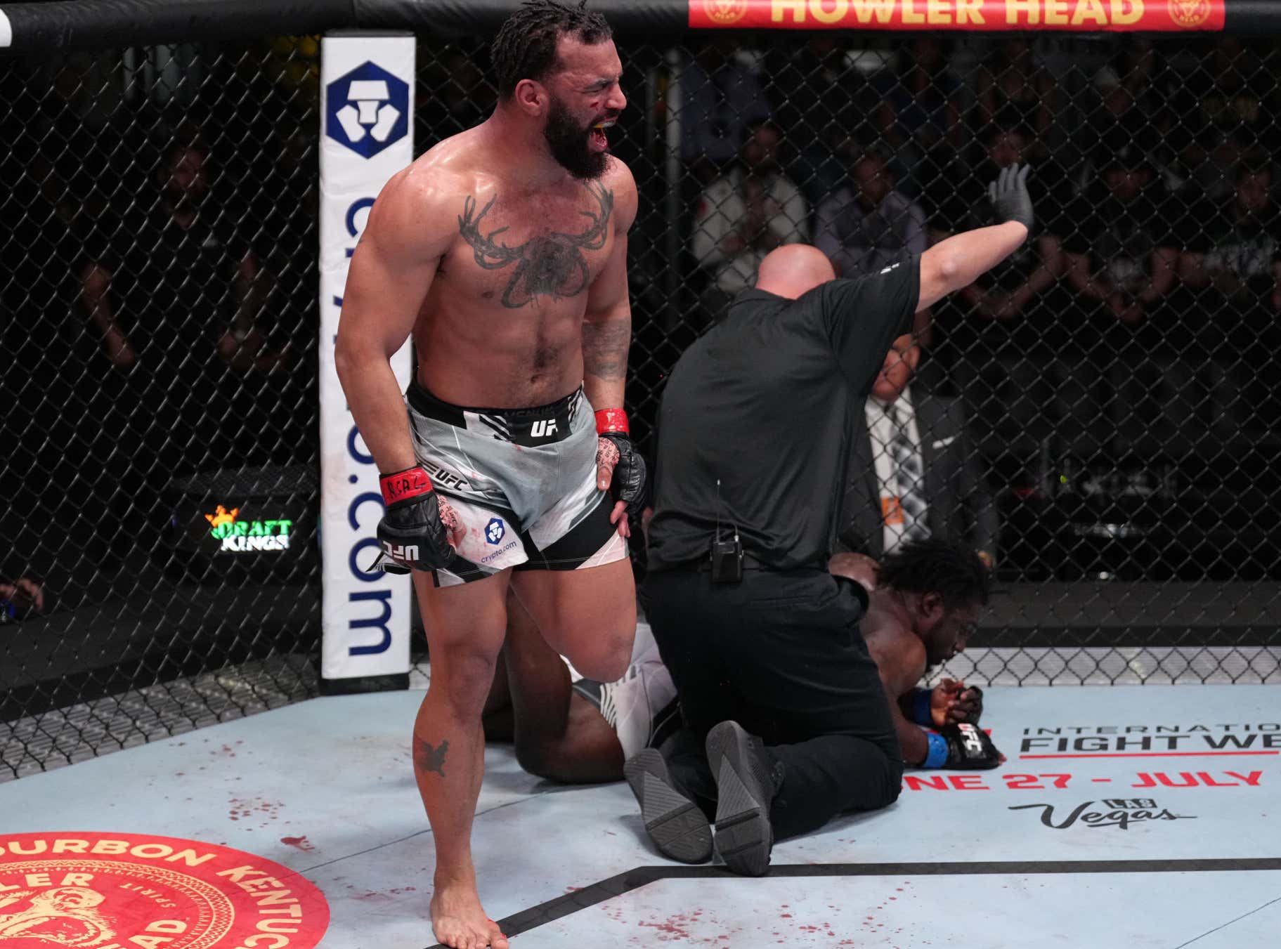 video-all-the-kos-from-ufc-prelims-tonight-barstool-sports