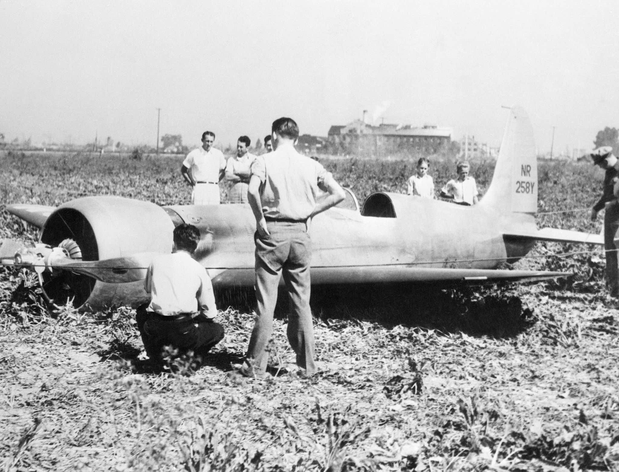 Nightmare Fuel: A Flight is Aborted When the Passengers Get Texted Photos of Plane Crashes