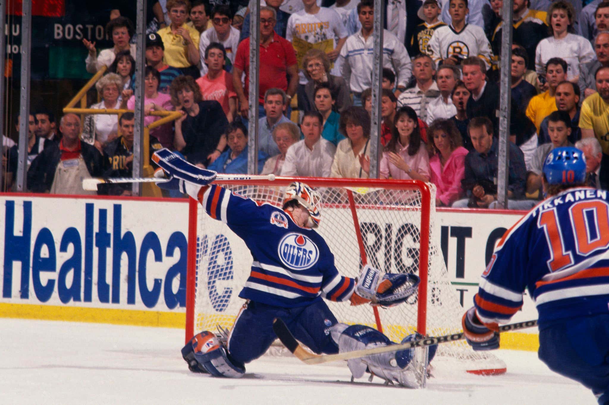 On This Date in Sports May 15, 1990: The Hot Goalie