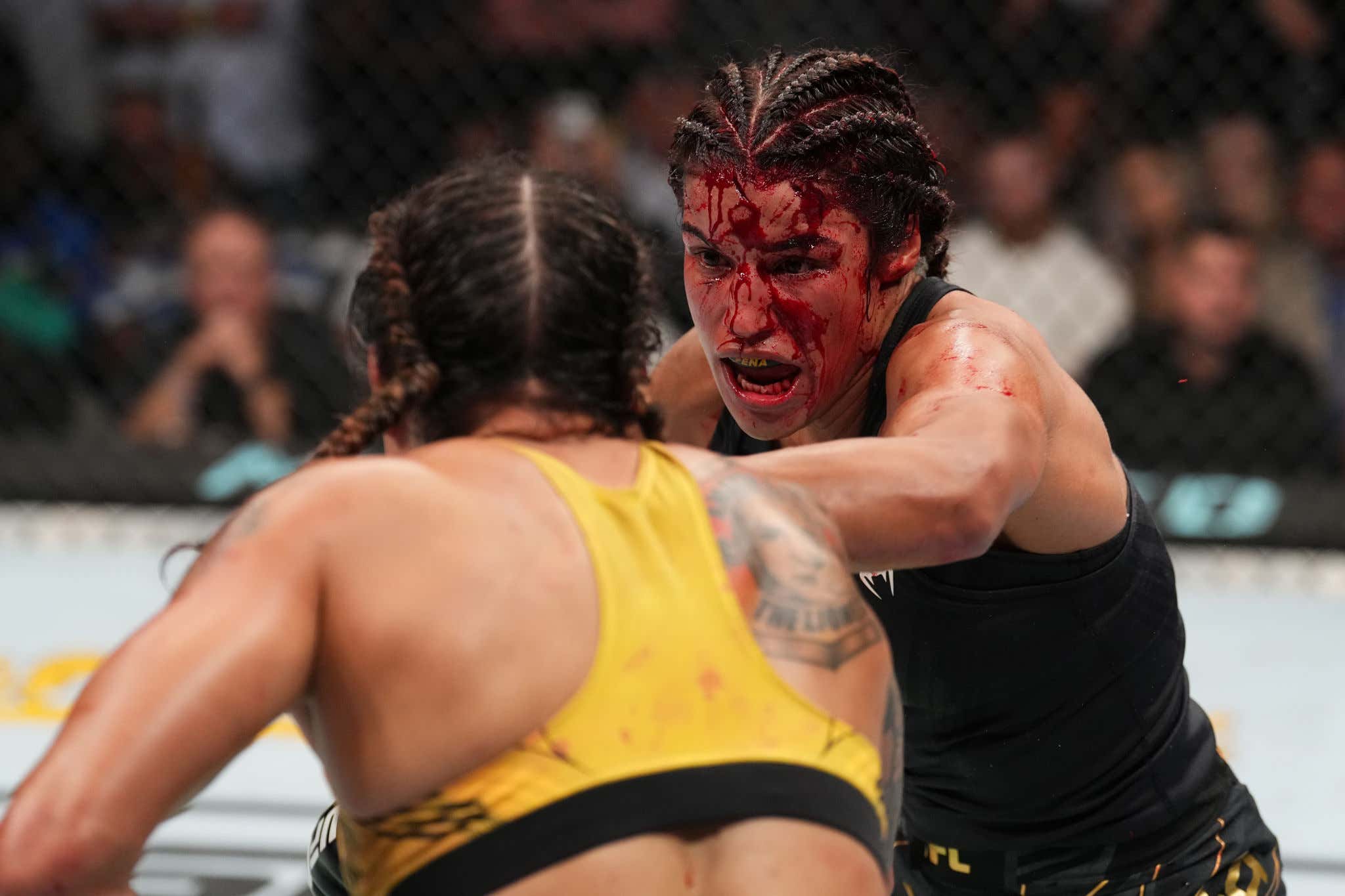 Amanda Nunes Wins Her Bantamweight Championship Back In A Bloody War