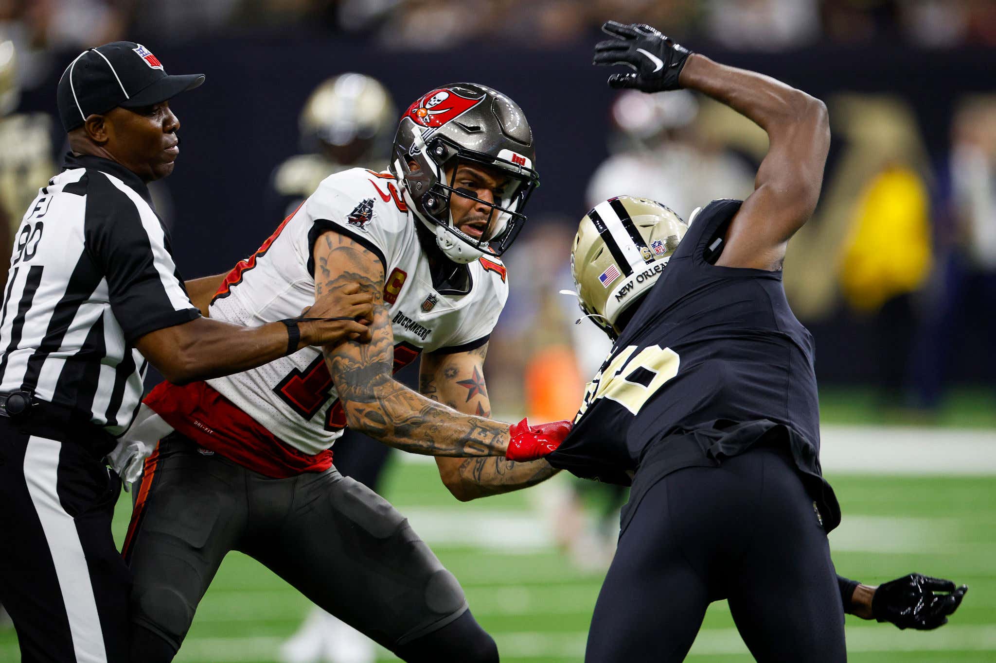 Rivalry Back On: Mike Evans Trucks Marshon Lattimore Out Of Nowhere (Again), Ignites A Brouhaha