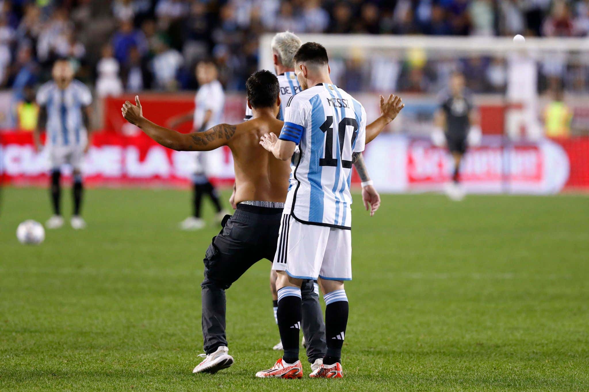 Fan Invades The Field So Messi Can Sign His Back, Sets The New Standard For Adult Autograph-Seekers