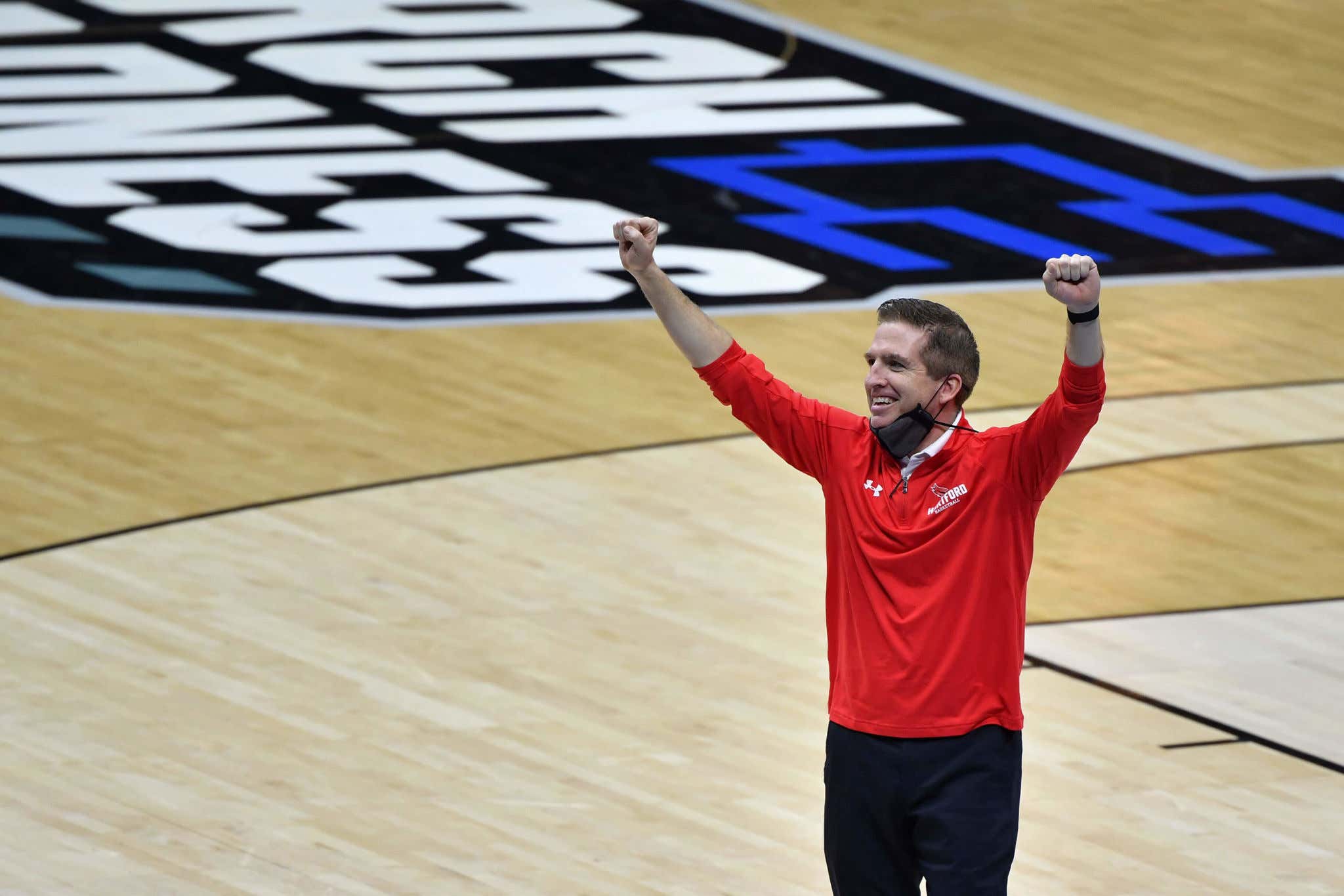 Hartford Basketball Is The Biggest Shit Show In Sports - Head Coach Quits On Opening Day With Wild Accusations Against The School