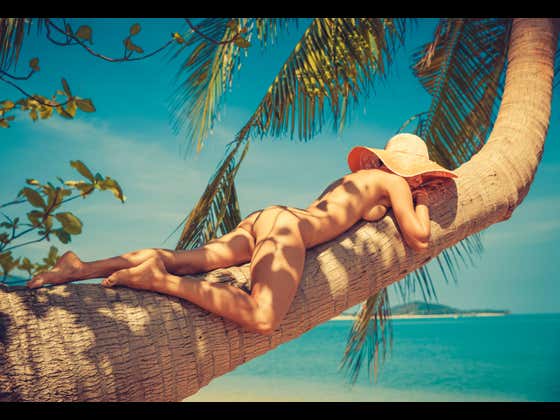 NSFW: 2,500 Australians Go Full-Nude On Bondi Beach