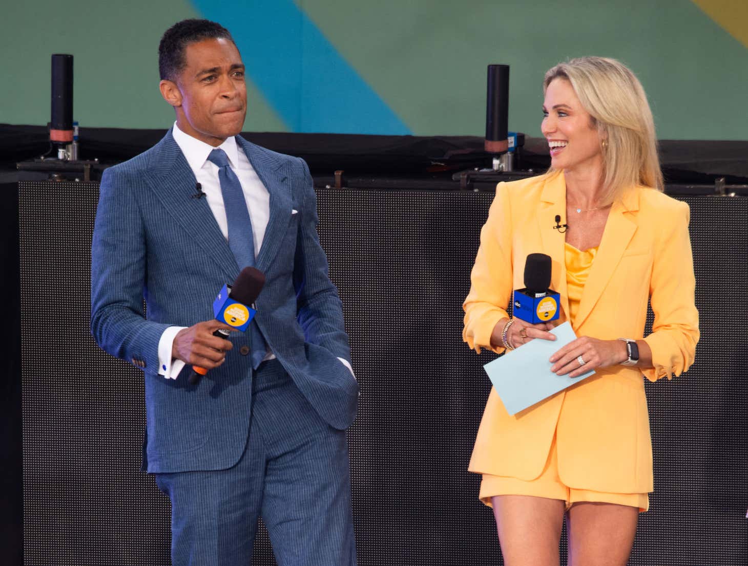 Good Morning America Co Anchors T J Holmes And Amy Robach Awkwardly good-morning-america-co-anchors-t-j-holmes-and-amy-robach-awkwardly