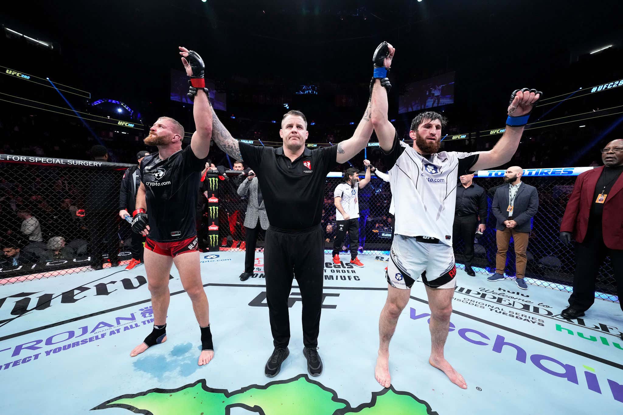 UFC 282 Ends In A SPLIT DRAW