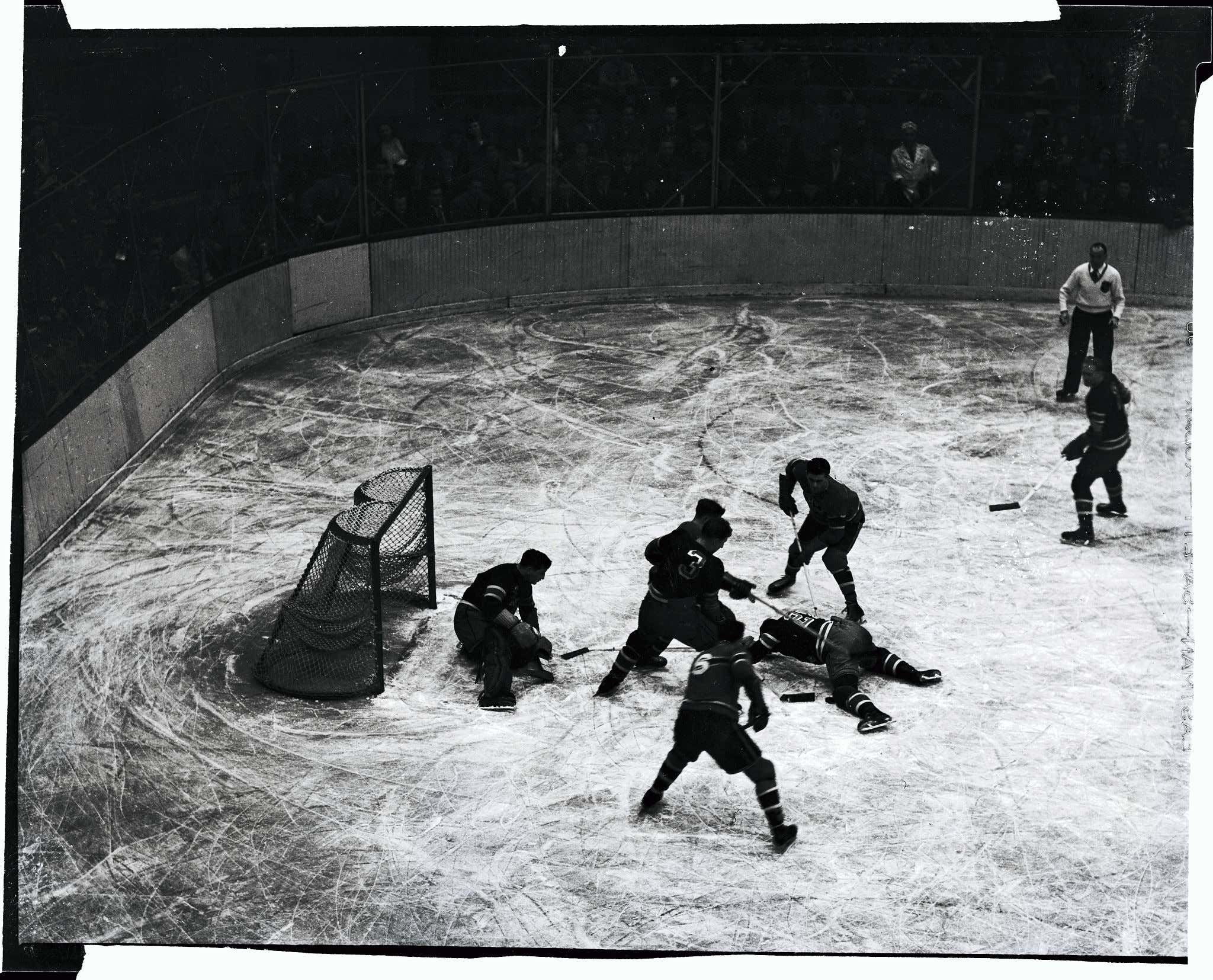 On This Date in Sports December 28, 1944: Eight Point Rocket