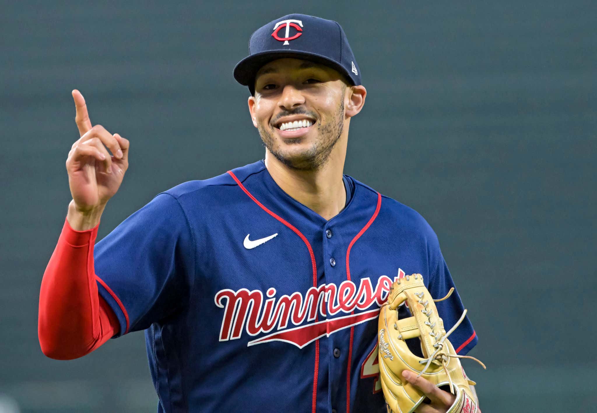 BREAKING NEWS: CARLOS CORREA HAS OFFICIALLY PASSED HIS PHYSICAL WITH THE TWINS!
