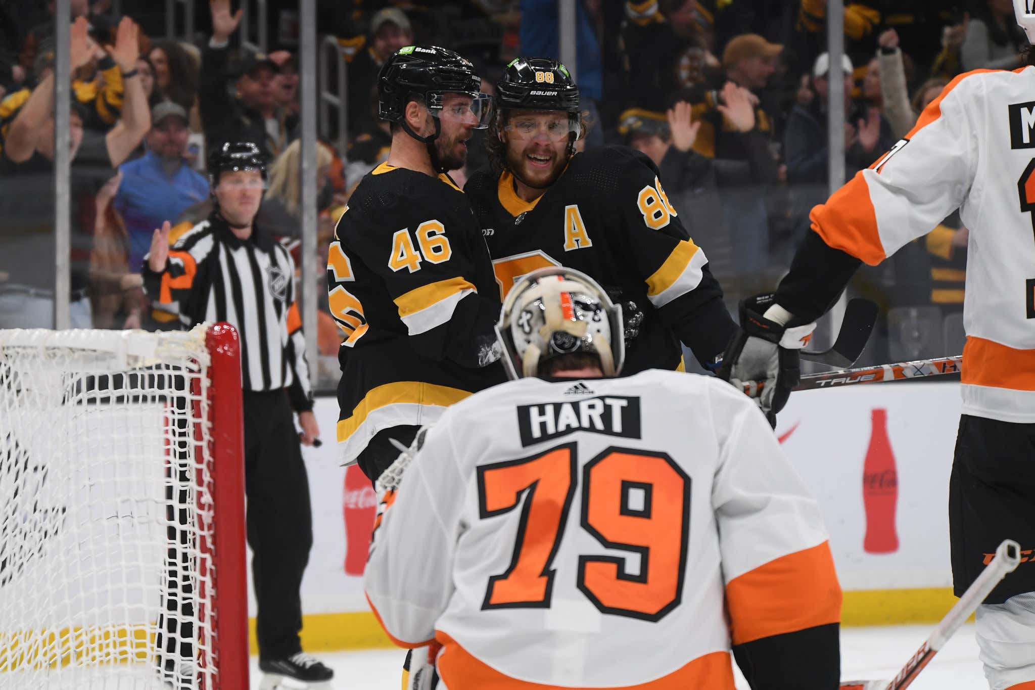 Bruins Blow Out Flyers In David Krejci's 1000th Career NHL Game
